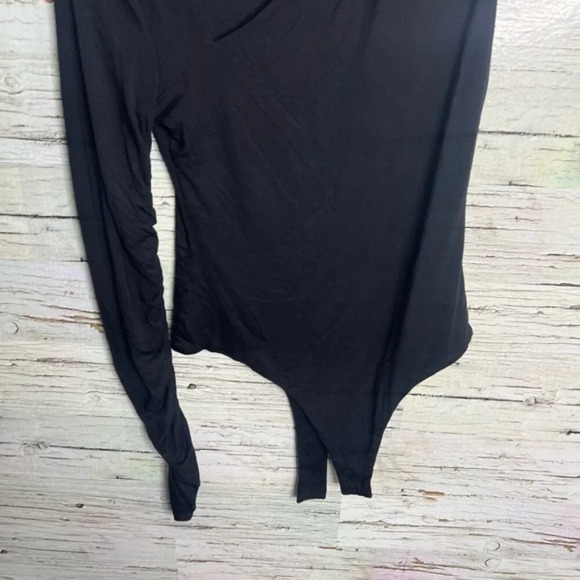 Superdown black bodysuit one sleeve size  small - REVOLVE - Picture 2 of 7